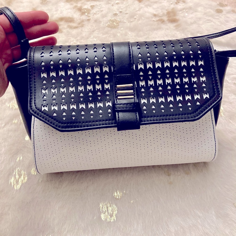 Danielle Nicole Crossbody Bag
